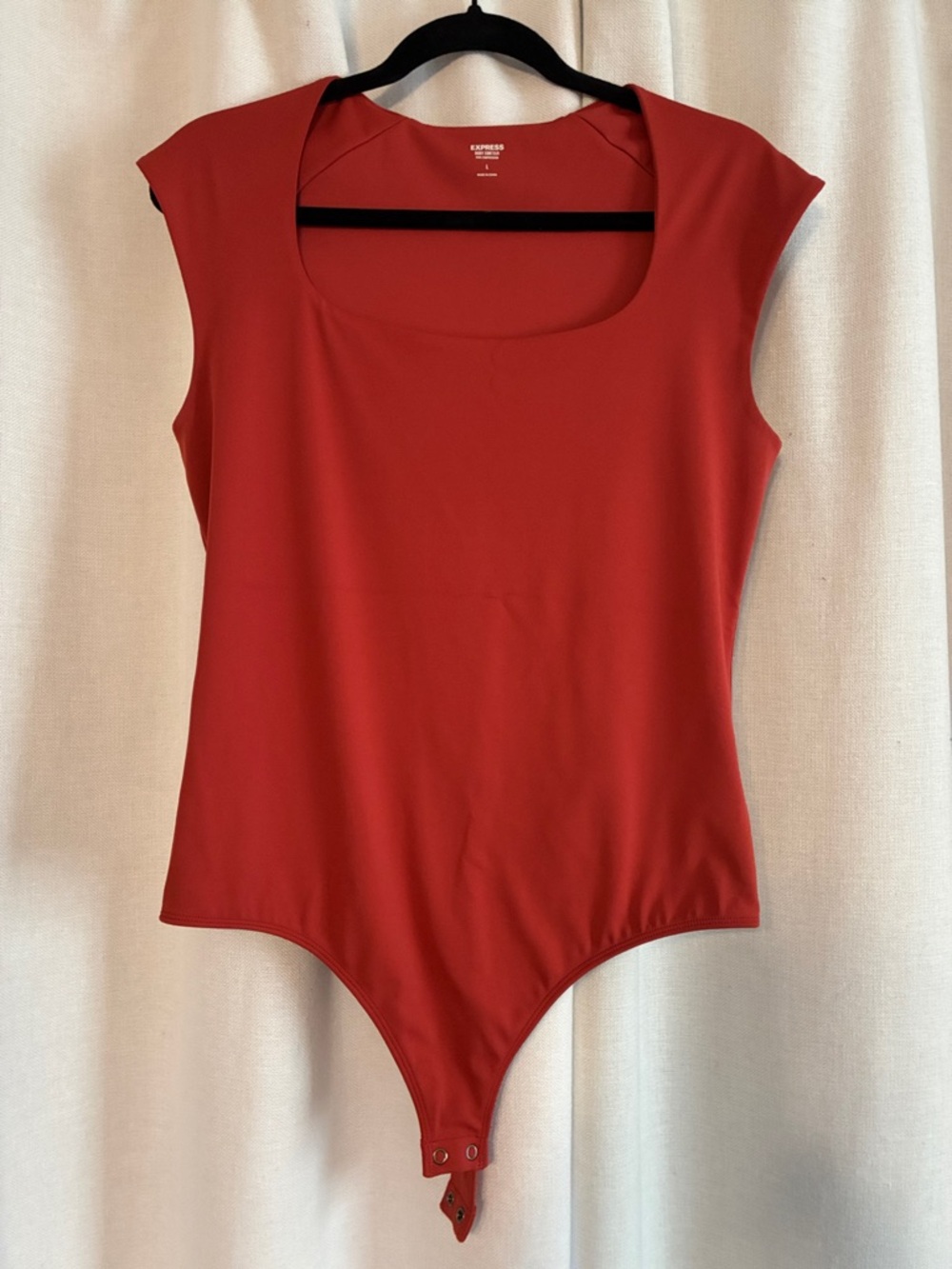 Express Body Contour Scoop Neck Cap Sleeve Bodysuit